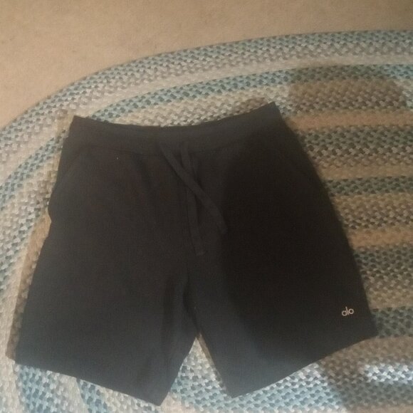 Alo Yoga Chill Shorts 7.5” Black Zip Pockets Size XL - Picture 3 of 4